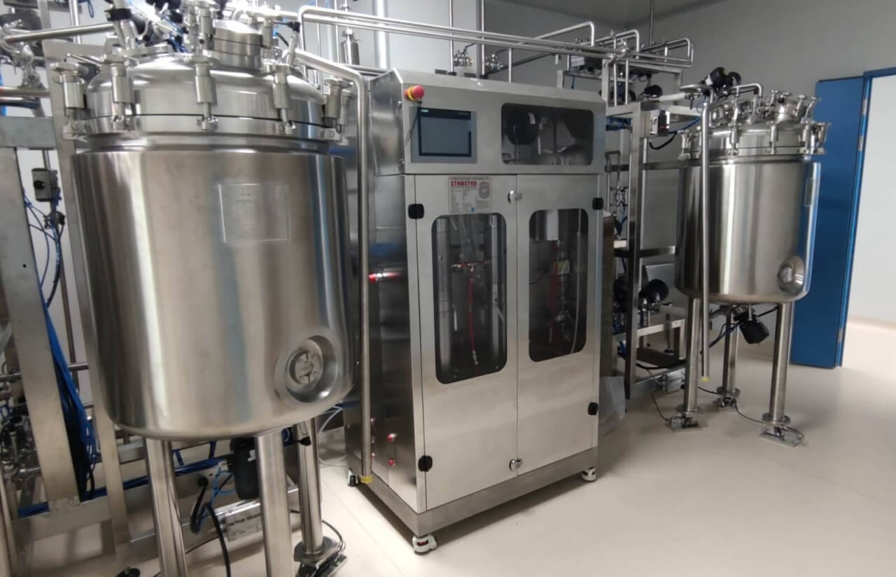 Production Homogenizer system for fermentation science projects.